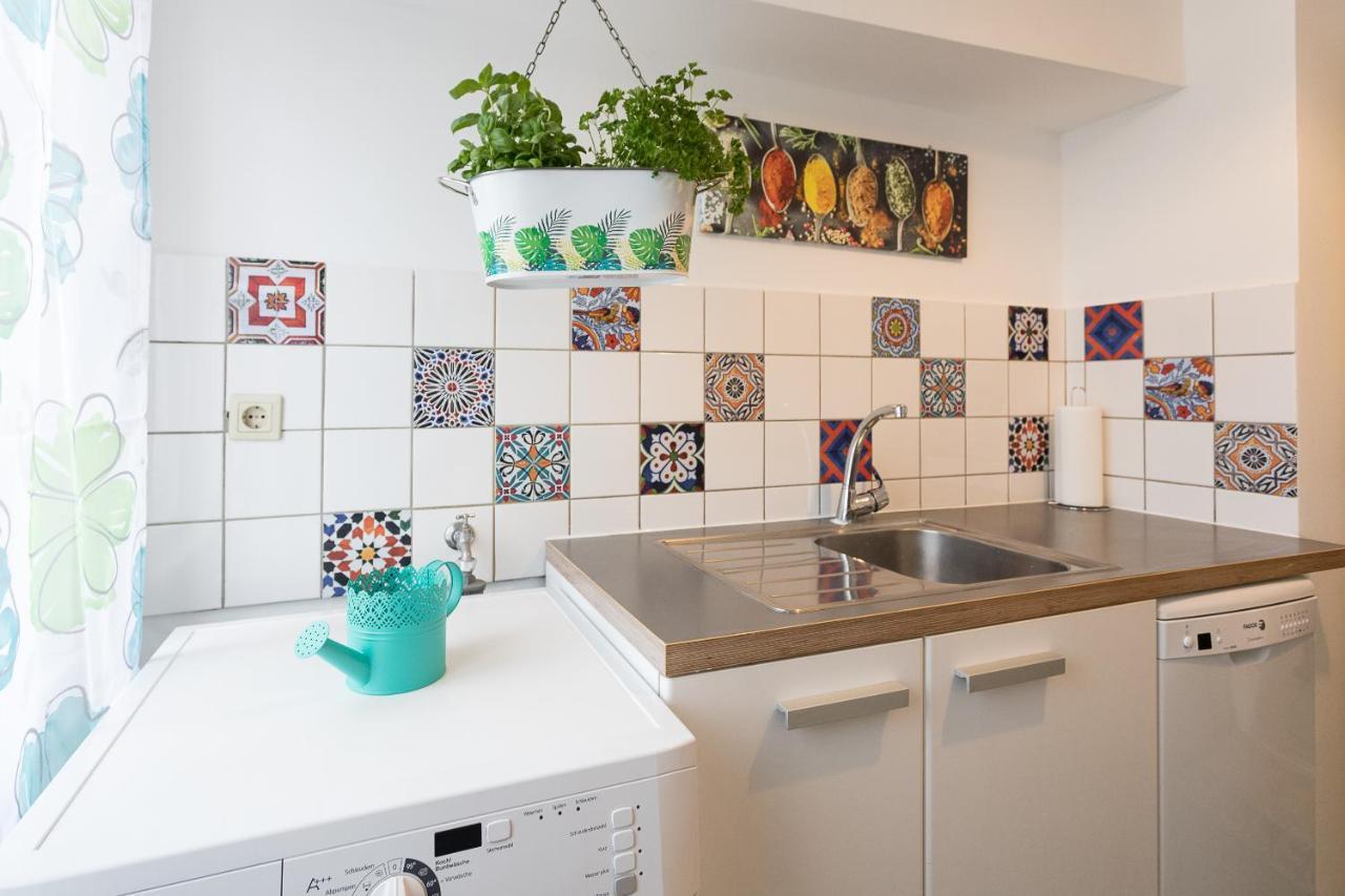 Apartamento French Balcony - 45M² - Szeneviertel Viena Exterior foto
