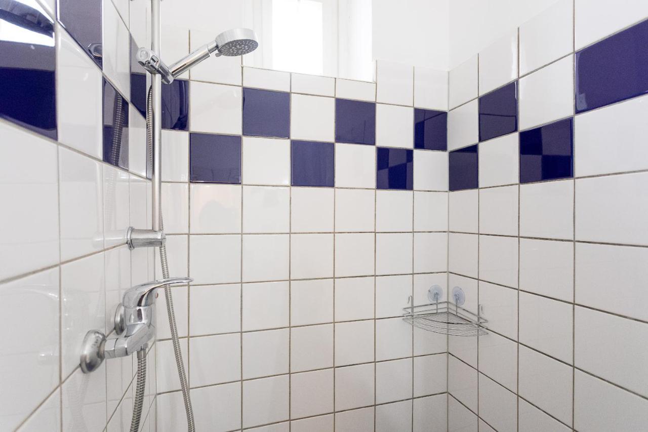 Apartamento French Balcony - 45M² - Szeneviertel Viena Exterior foto