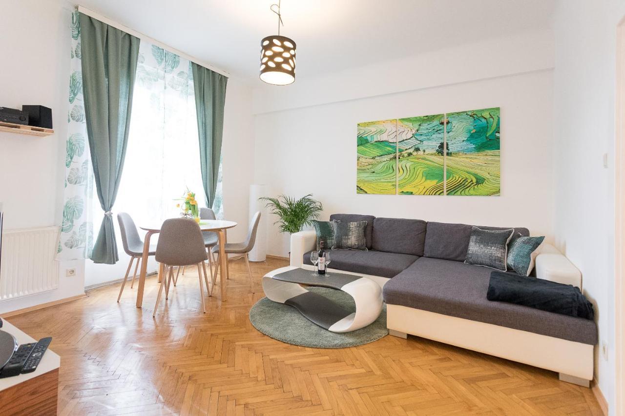 Apartamento French Balcony - 45M² - Szeneviertel Viena Exterior foto