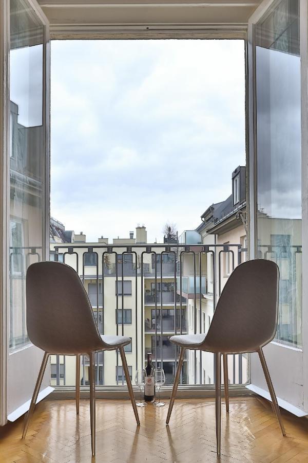 Apartamento French Balcony - 45M² - Szeneviertel Viena Exterior foto