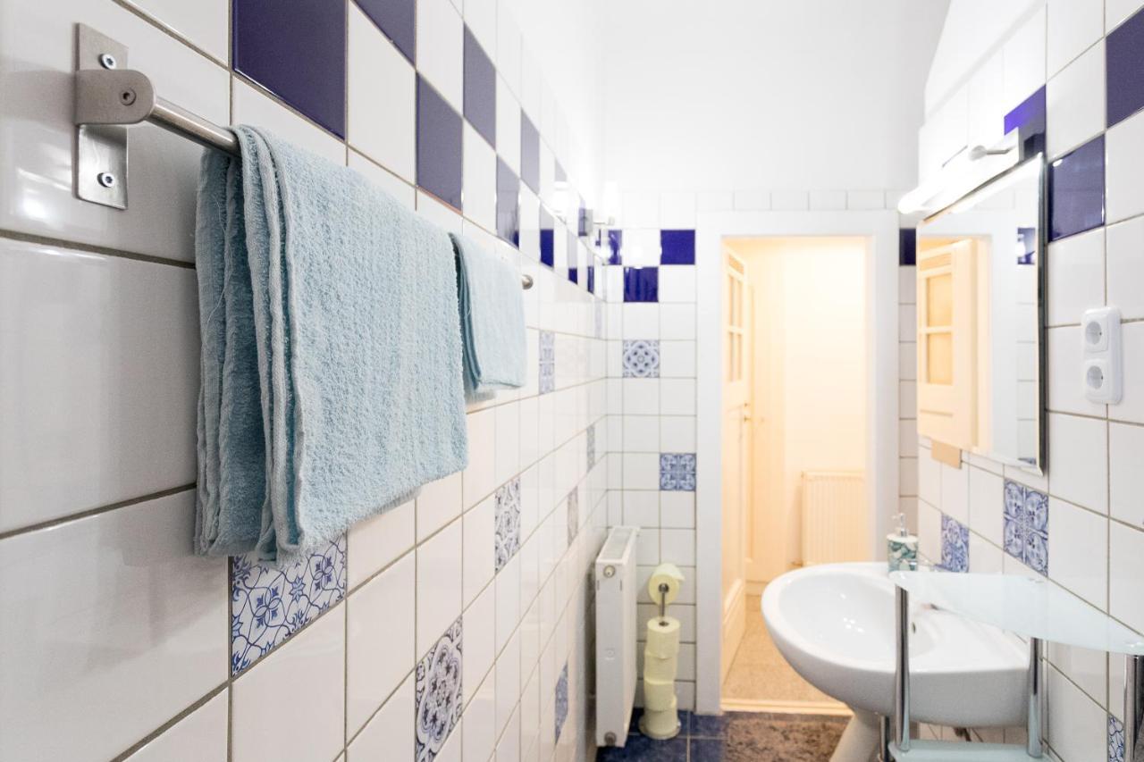 Apartamento French Balcony - 45M² - Szeneviertel Viena Exterior foto