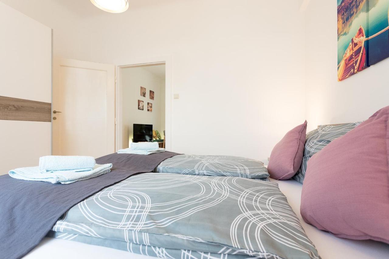 Apartamento French Balcony - 45M² - Szeneviertel Viena Exterior foto
