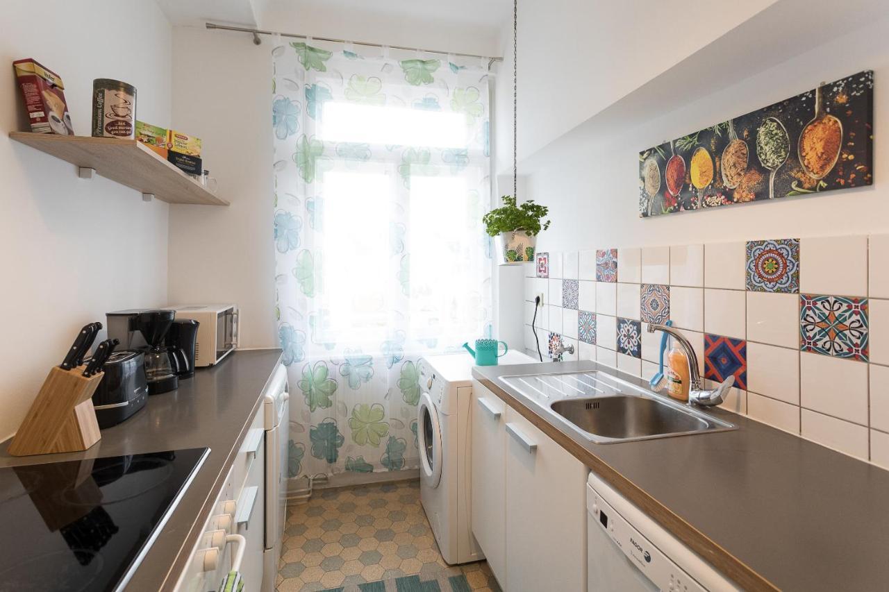 Apartamento French Balcony - 45M² - Szeneviertel Viena Exterior foto